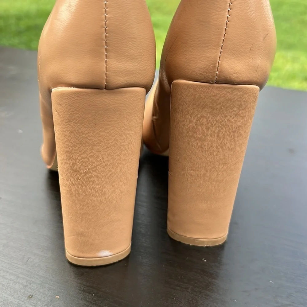 Senzio Women’s Nude Faux Leather Knee High Boots Size 9 Chunky Heel